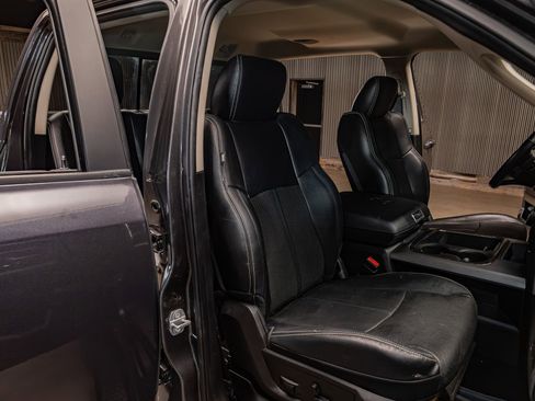 Used 2018 RAM 2500 Laramie w/ Sport Appearance Group AWD/4WD image 27