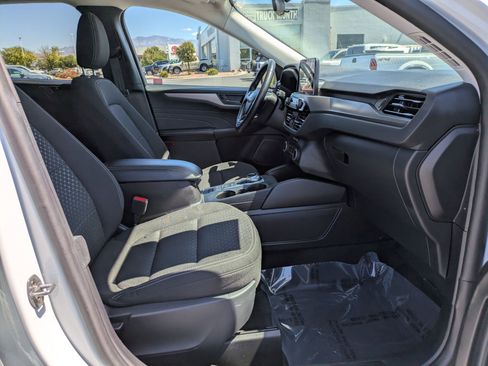 Certified 2024 Ford Escape Active AWD/4WD image 32