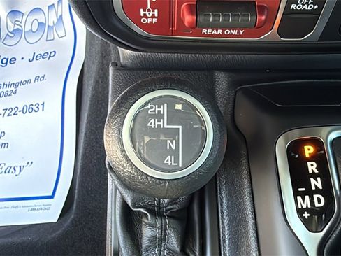 New 2025 Jeep Gladiator Willys image 23