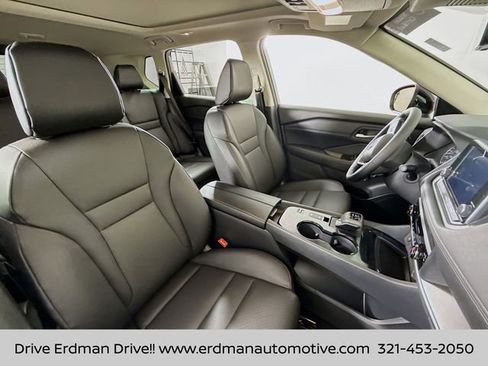 Certified 2026 Nissan Rogue SV image 24