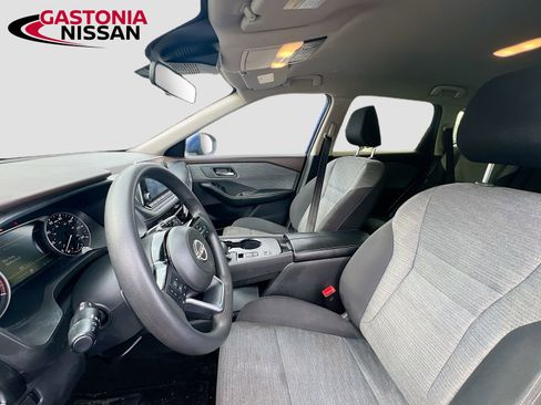 Used 2023 Nissan Rogue SV image 26