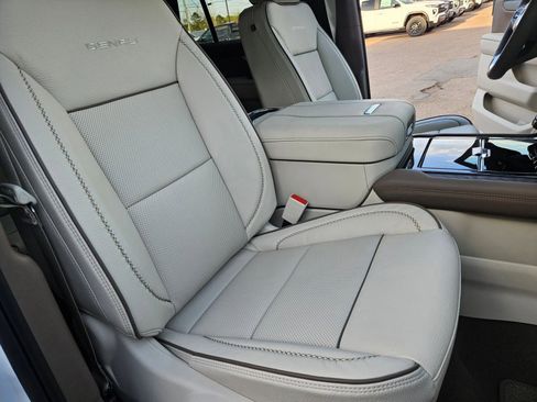 New 2026 GMC Yukon Denali image 30