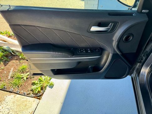 Used 2017 Dodge Charger R/T image 16