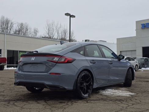 Used 2023 Honda Civic Sport image 13