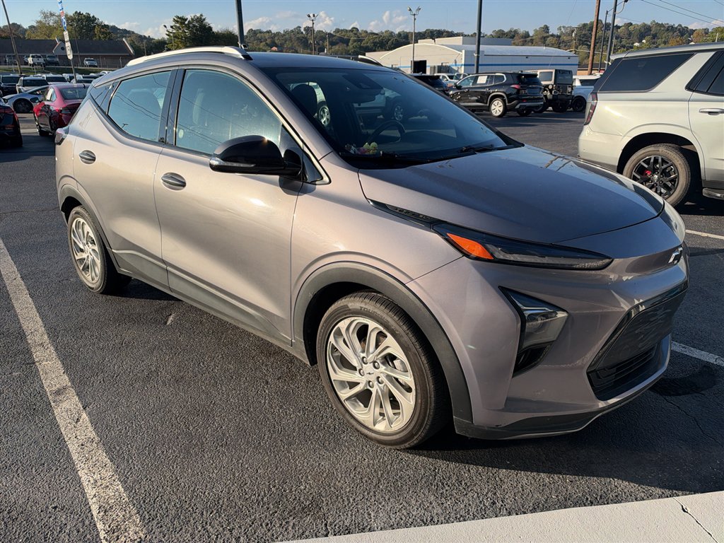 Used 2023 Chevrolet Bolt EUV LT FWD image 3