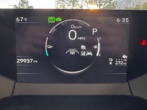 Used 2024 Toyota Prius Prime Premium FWD image 30