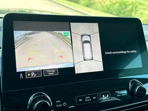 Used 2024 INFINITI QX80 Premium Select w/ All-Season Package image 17