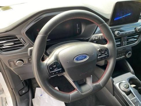 Certified 2023 Ford Escape ST-Line AWD/4WD image 6