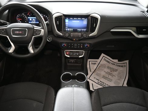 Used 2024 GMC Terrain SLE w/ Driver Convenience Package image 18