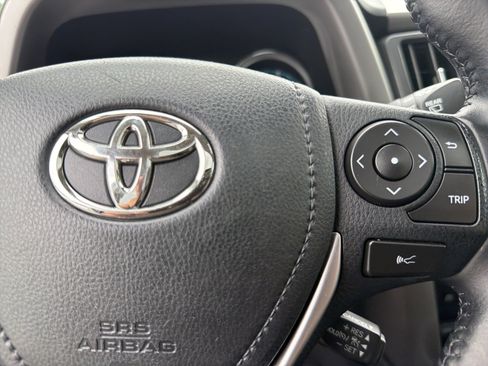 Used 2017 Toyota RAV4 Limited AWD/4WD image 10