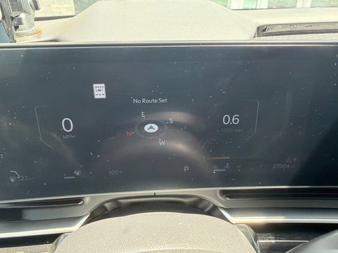 Used 2025 Kia Carnival SX Prestige FWD image 8