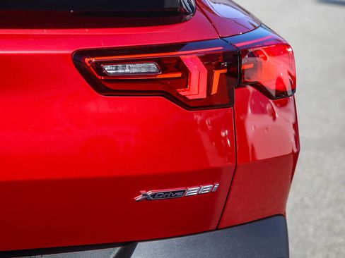 Used 2025 BMW X2 xDrive28i w/ Premium Package image 7