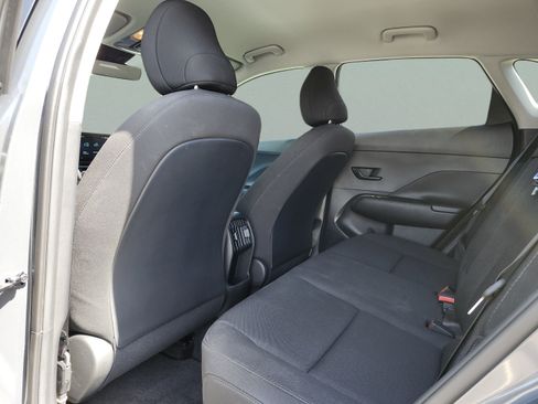 Certified 2025 Hyundai Kona SEL FWD image 17