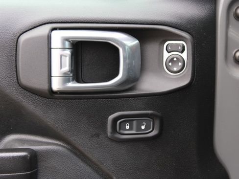 Used 2021 Jeep Gladiator Sport AWD/4WD image 28
