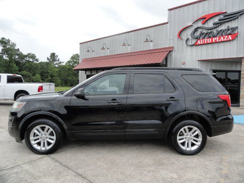 Used 2016 Ford Explorer 4WD image 3