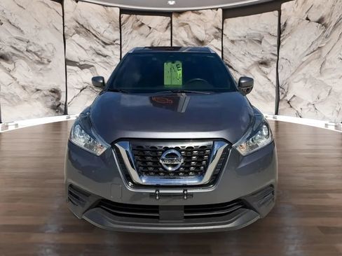 Used 2020 Nissan Kicks SV FWD image 2