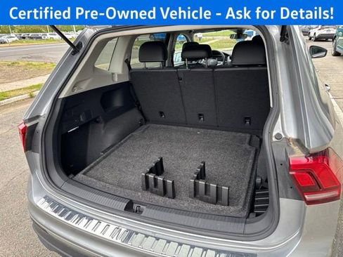 Certified 2023 Volkswagen Tiguan SE w/ Panoramic Sunroof Package AWD/4WD image 11