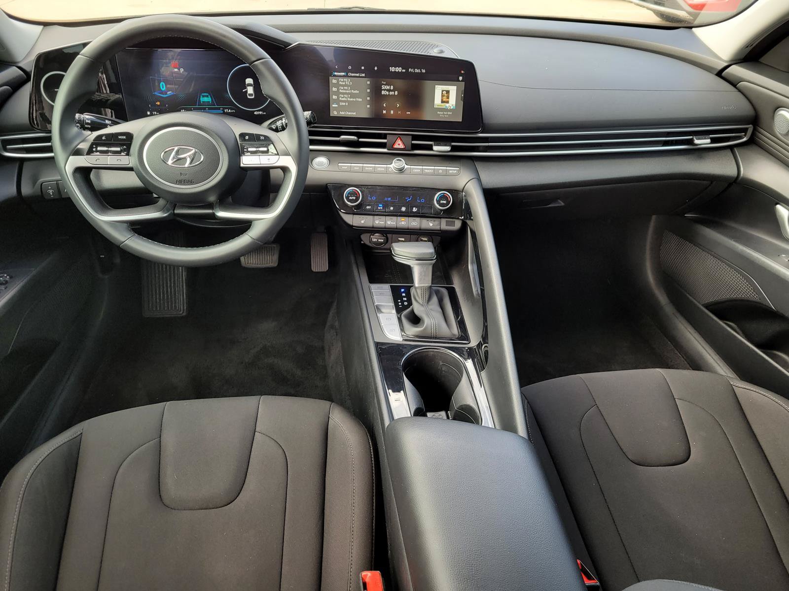 Used 2023 Hyundai Elantra SEL w/ Convenience Package FWD image 5