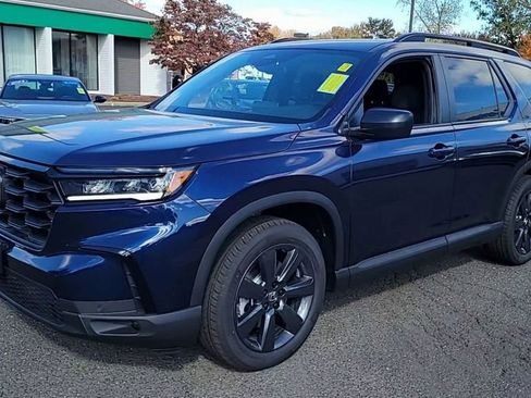 New 2025 Honda Pilot Sport image 4