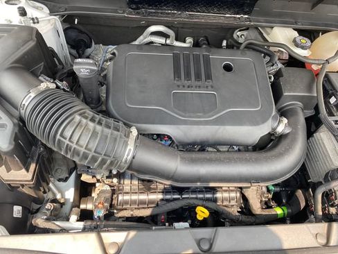Certified 2023 GMC Acadia SLE w/ LPO, Floor Liner Package FWD image 21