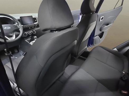 New 2026 Hyundai Venue SE image 14