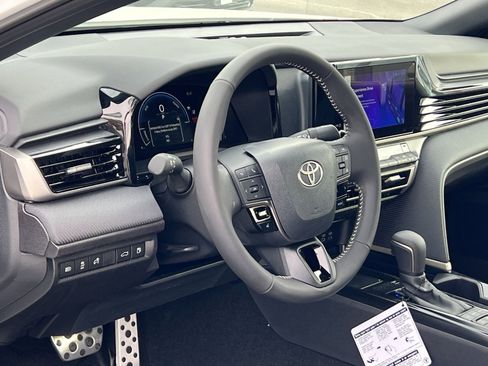 New 2026 Toyota Camry SE image 11