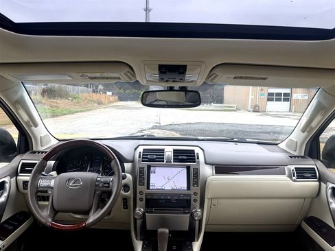 Used 2012 Lexus GX 460 Base w/ Comfort Plus Pkg AWD/4WD image 14
