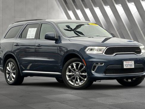 Used 2021 Dodge Durango SXT image 1