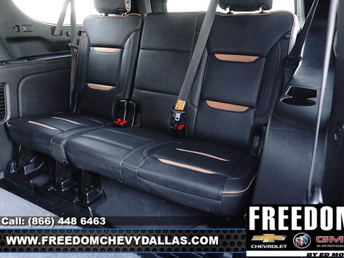 Used 2024 GMC Yukon XL AT4 image 11