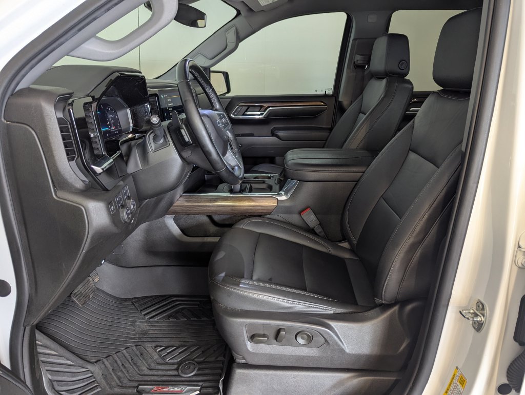 Used 2024 Chevrolet Silverado 1500 RST w/ RST All Star Premium Package AWD/4WD image 4