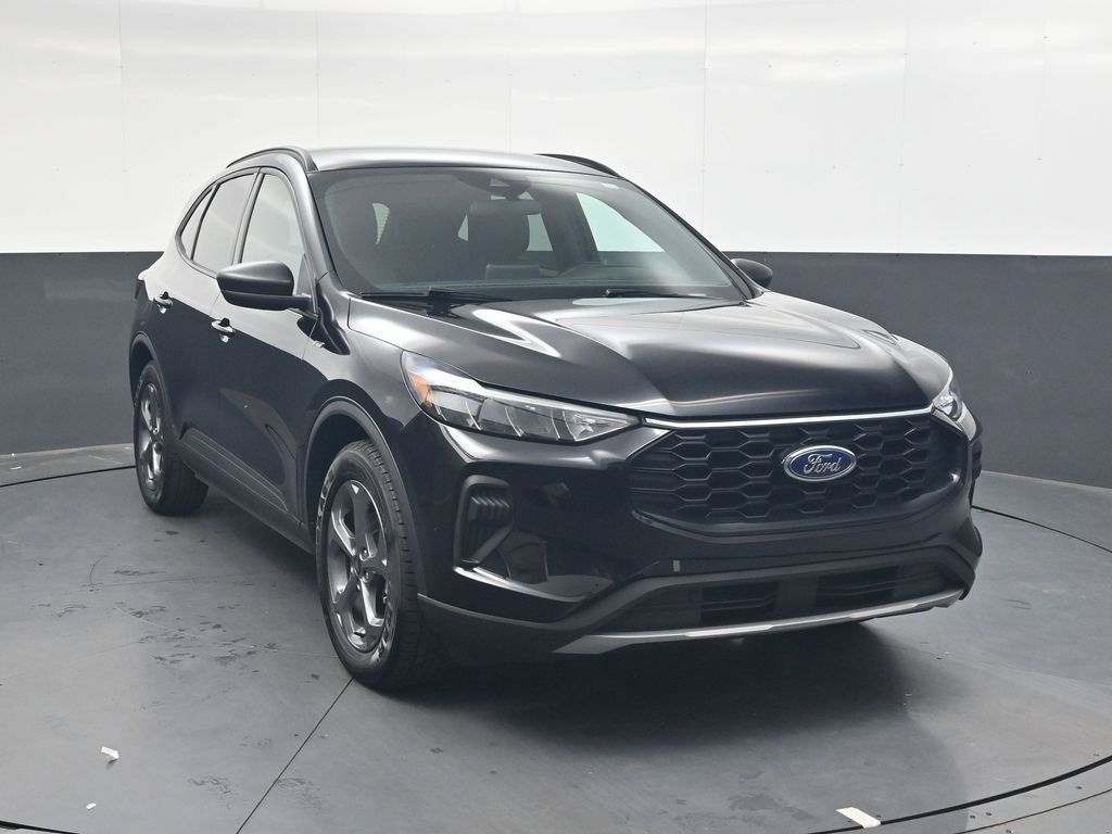 Used 2025 Ford Escape ST-Line FWD image 2