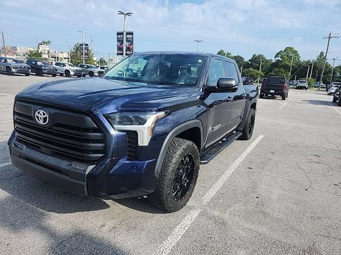 Used 2022 Toyota Tundra SR5 w/ SR5 Premium Package AWD/4WD image 19