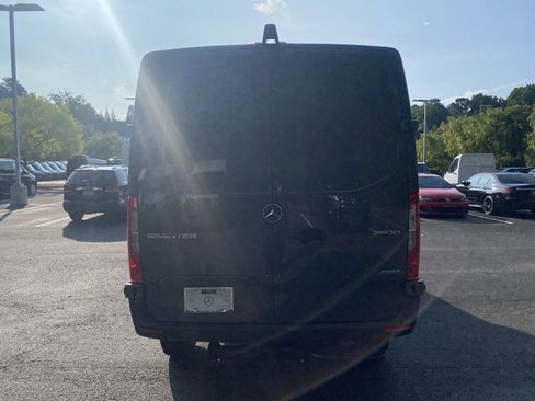 New 2024 Mercedes-Benz Sprinter 2500 image 12