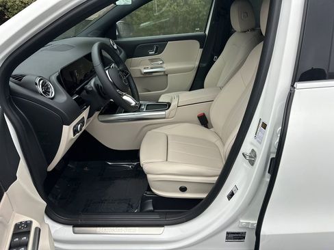 New 2026 Mercedes-Benz GLA 250 GLA 250 image 9