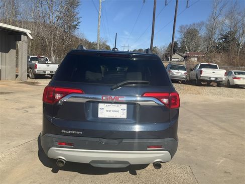 Used 2017 GMC Acadia SLT image 6