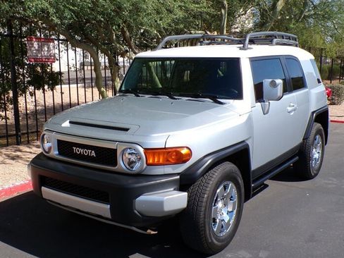 Used 2007 Toyota FJ Cruiser 4WD image 3