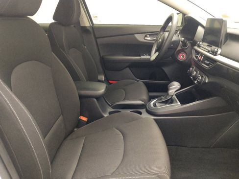 Used 2021 Kia Forte LXS FWD image 21