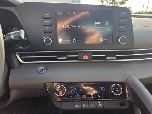 Used 2023 Hyundai Elantra SEL w/ Preferred Accessory Package image 22