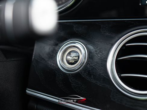 Used 2017 Mercedes-Benz E 300 4MATIC image 33