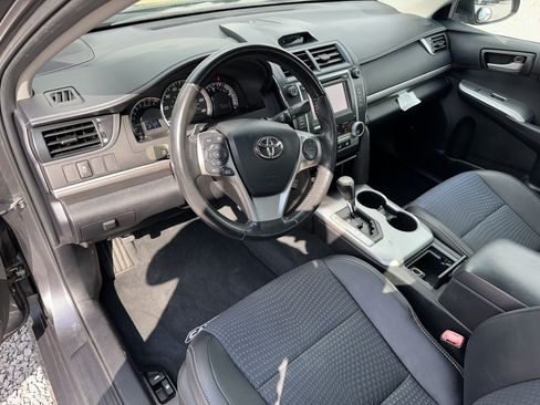 Used 2013 Toyota Camry SE FWD image 11