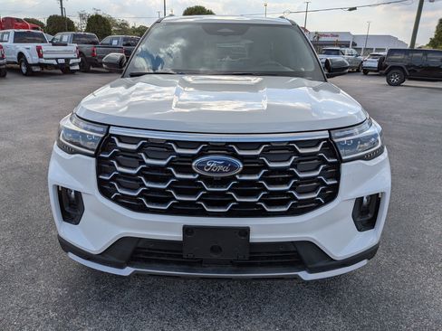 New 2026 Ford Explorer Platinum image 9