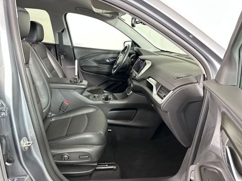 Used 2023 GMC Terrain SLT image 28