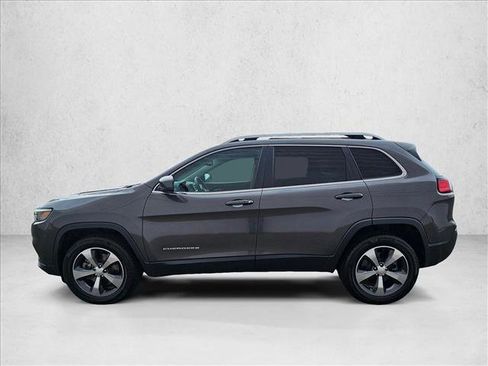 Used 2019 Jeep Cherokee Limited image 2