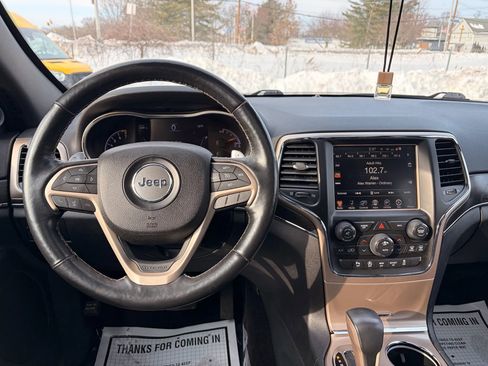 Used 2016 Jeep Grand Cherokee Limited image 24