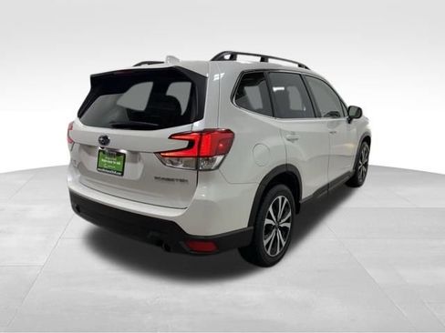 Used 2022 Subaru Forester Limited image 7
