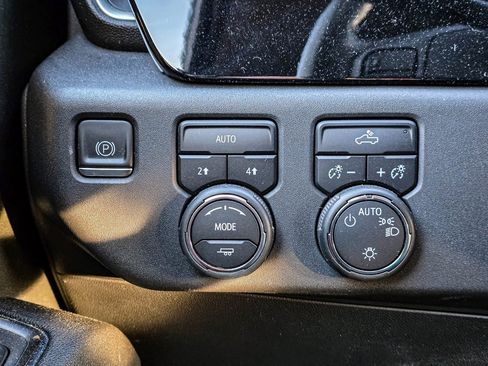 Certified 2023 Chevrolet Silverado 1500 LT image 25