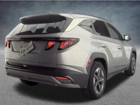 Used 2025 Hyundai Tucson SEL FWD image 3