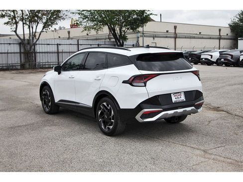 Certified 2023 Kia Sportage SX FWD image 4