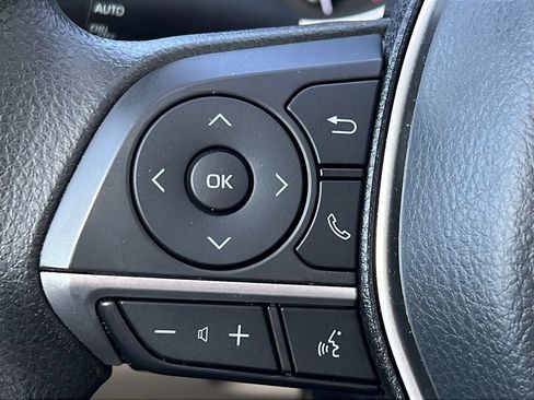 Used 2023 Toyota Camry LE w/ Convenience Package FWD image 18