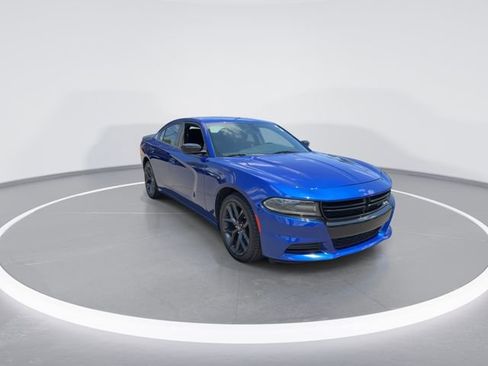 Used 2021 Dodge Charger SXT w/ Blacktop Package RWD image 2